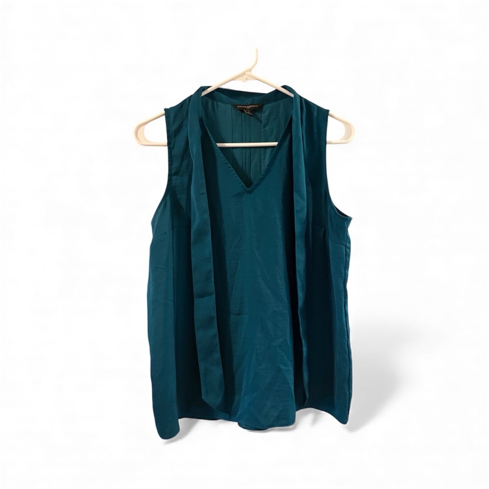 Banana Republic Sleeveless Silk Flowy Teal Small Career Quiet Luxury Classy Top